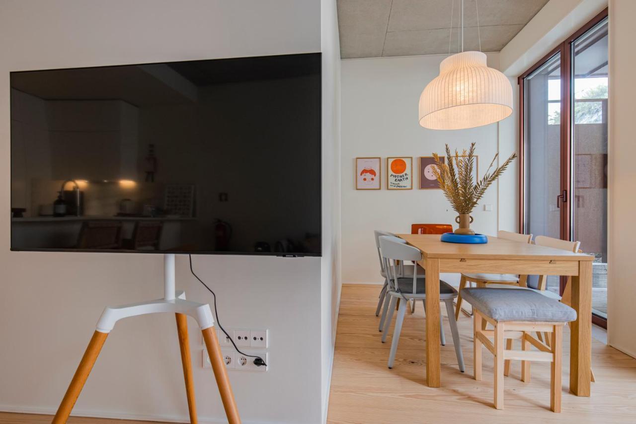 Deluxe 2Bdr Apartment W/ Patio By Lovelystay Lisboa Exterior foto